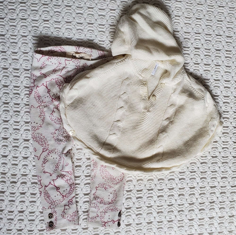 Printed baby leggings with baby shawl
